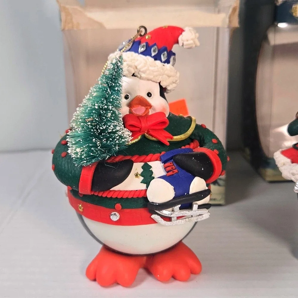 Traditions Collectible Christmas Ornaments 2‎ Penguin 1 cat Figure Set with Box